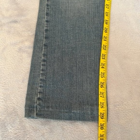 Zena Women's Embroidered Jeans 4 - Picture 4 of 14